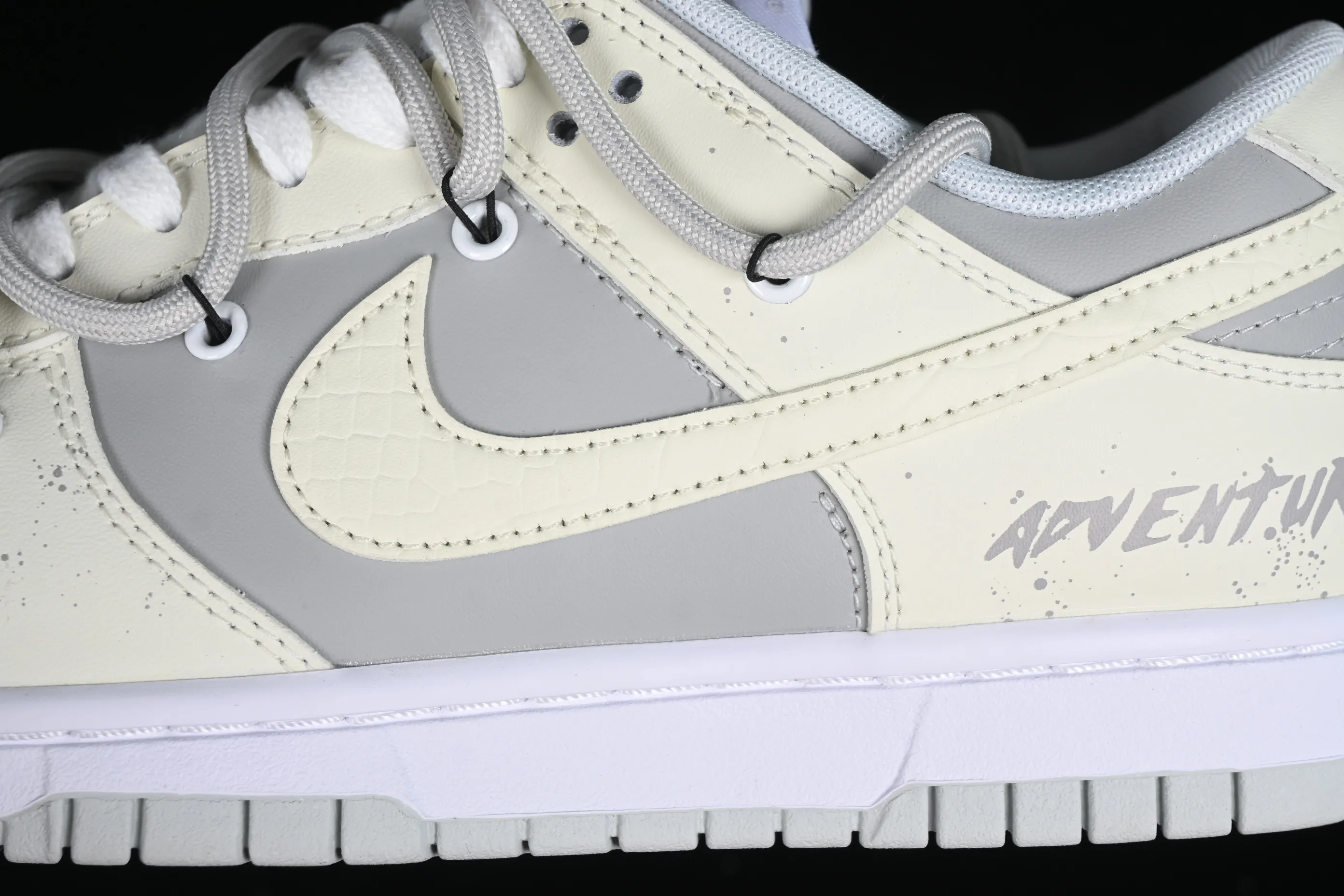 All categories Nk SB Dunk series Nk SB Dunk Low low-top sneakers Nk Dunk Low Retro Valentine's Day theme SB strap low-top casual sneakers HF0730-160